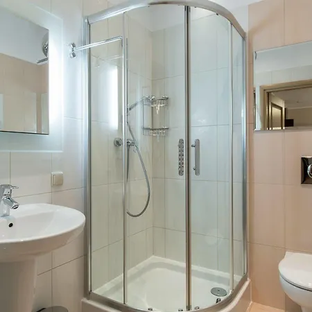 Styl Radowid Z Basenem, Centrum Miasta Apartment